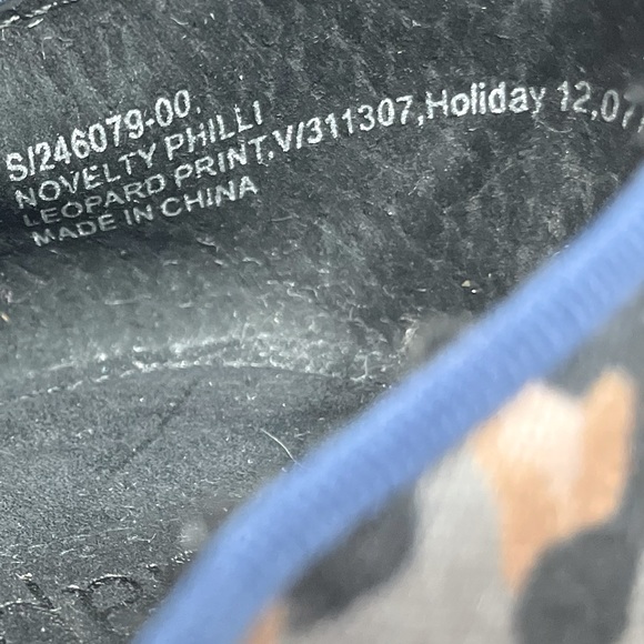 Gap Gray and Black Leopard Slip-On Flats with Blue Trim Sz 6 (37) - Picture 3 of 11